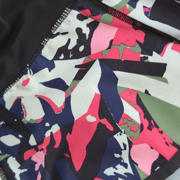 LULULEMON I Multi-Color Hotty Hot Pop Cut Boom Juice Lined Running Shorts, 8 - Picture 8 of 16